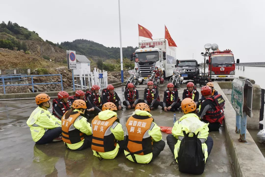 深圳公益救援隊(duì)9人趕赴西藏