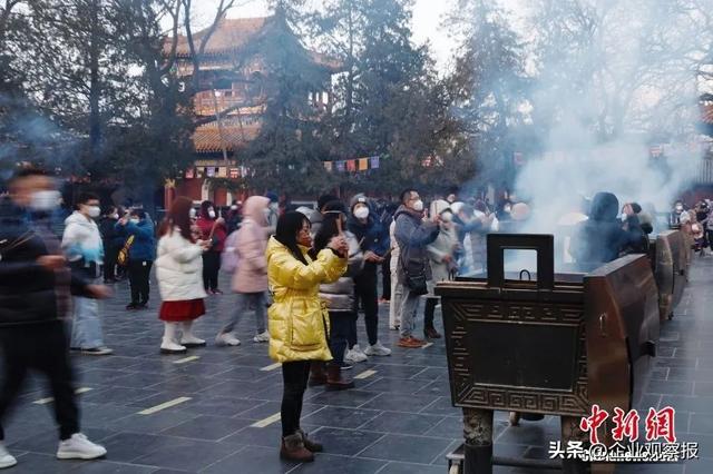 直擊北京雍和宮初一上香祈?，F(xiàn)場(chǎng)