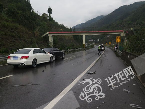 澳門夜明珠資料網站com,上海南北高架發(fā)生三車事故 幸無傷亡