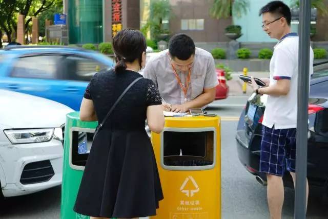 管家婆四肖四碼七期開獎管家婆,深圳一公交車賣自助快餐