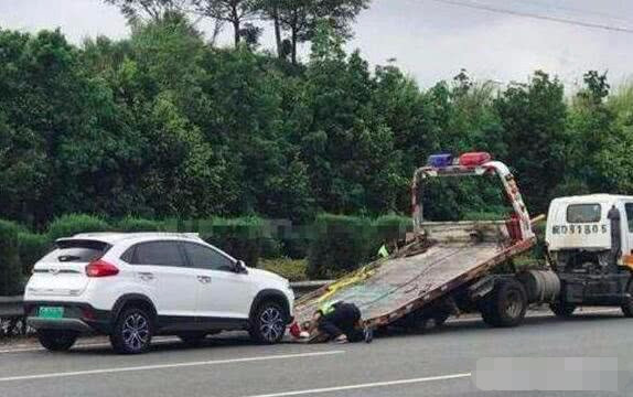 澳彩開將結(jié)果開將現(xiàn)場,春運(yùn)堵路上新能源車沒電了怎么辦