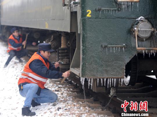 新奧門(mén)內(nèi)部資料精準(zhǔn)保證全,零下35度鐵路除雪戰(zhàn)車(chē)硬核除雪