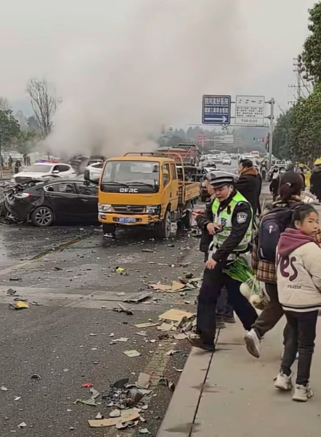 澳門綜合資料六會(huì),四川巴中車禍肇事司機(jī)已被控制